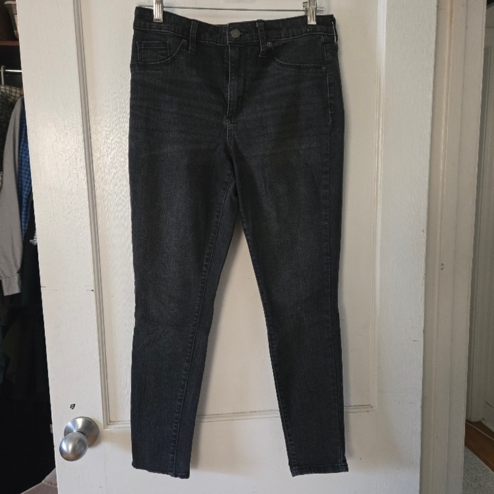 Universal Thread High Rise Black Jegging Jean - 8/29S